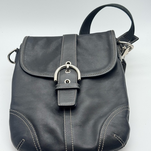 Coach Handbags - Vintage Coach Soho Black Leather Buckle Flap Adjustable Strap Crossbody 8480
